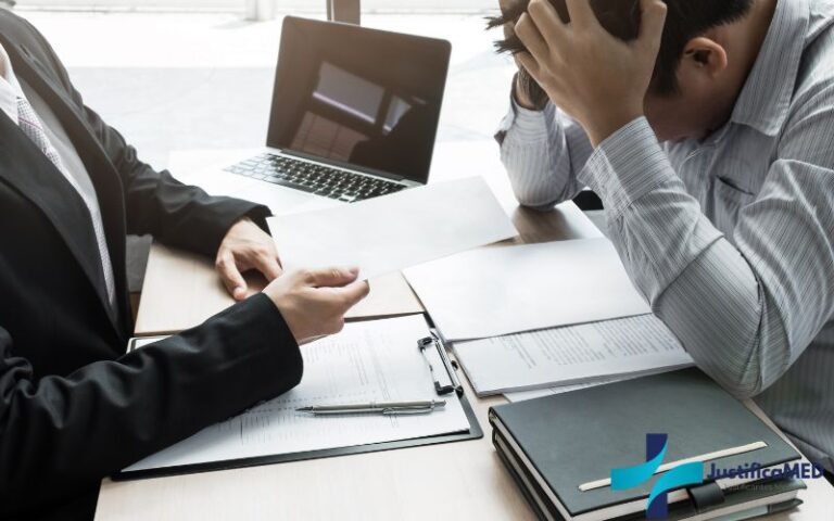 Me pueden despedir por faltas sin justificar en el trabajo